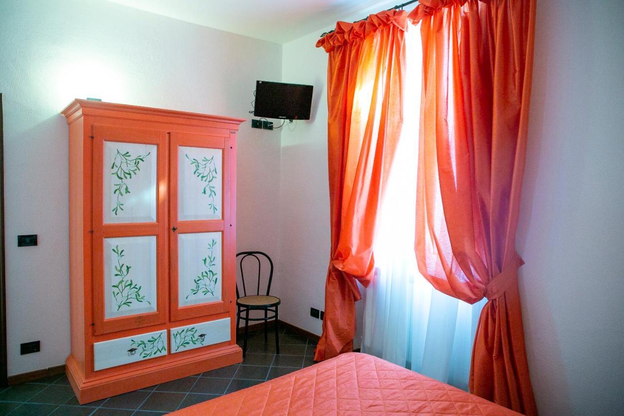 La Villetta Food & Drink Rooms For Rent - No Reception - LʼAquila Exteriör bild