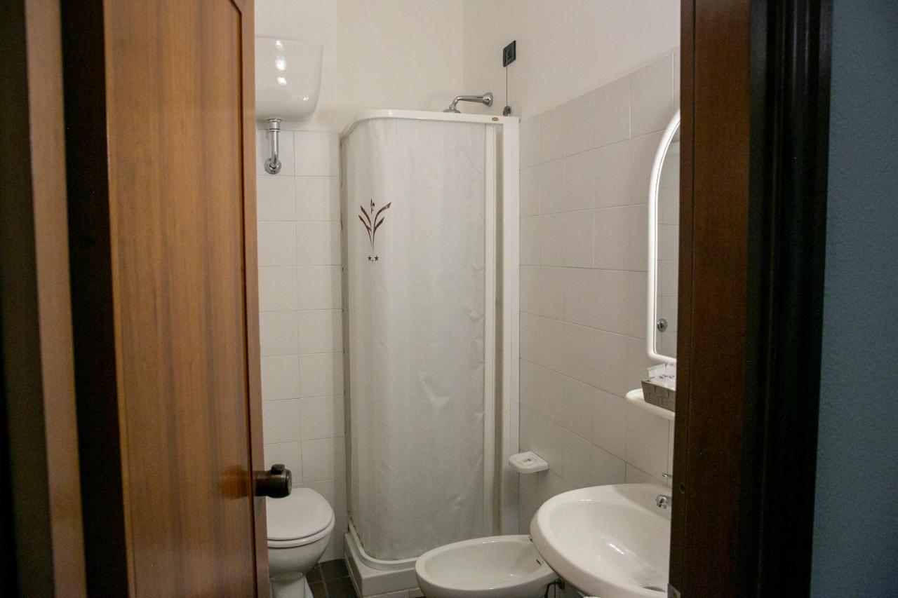 La Villetta Food & Drink Rooms For Rent - No Reception - LʼAquila Exteriör bild
