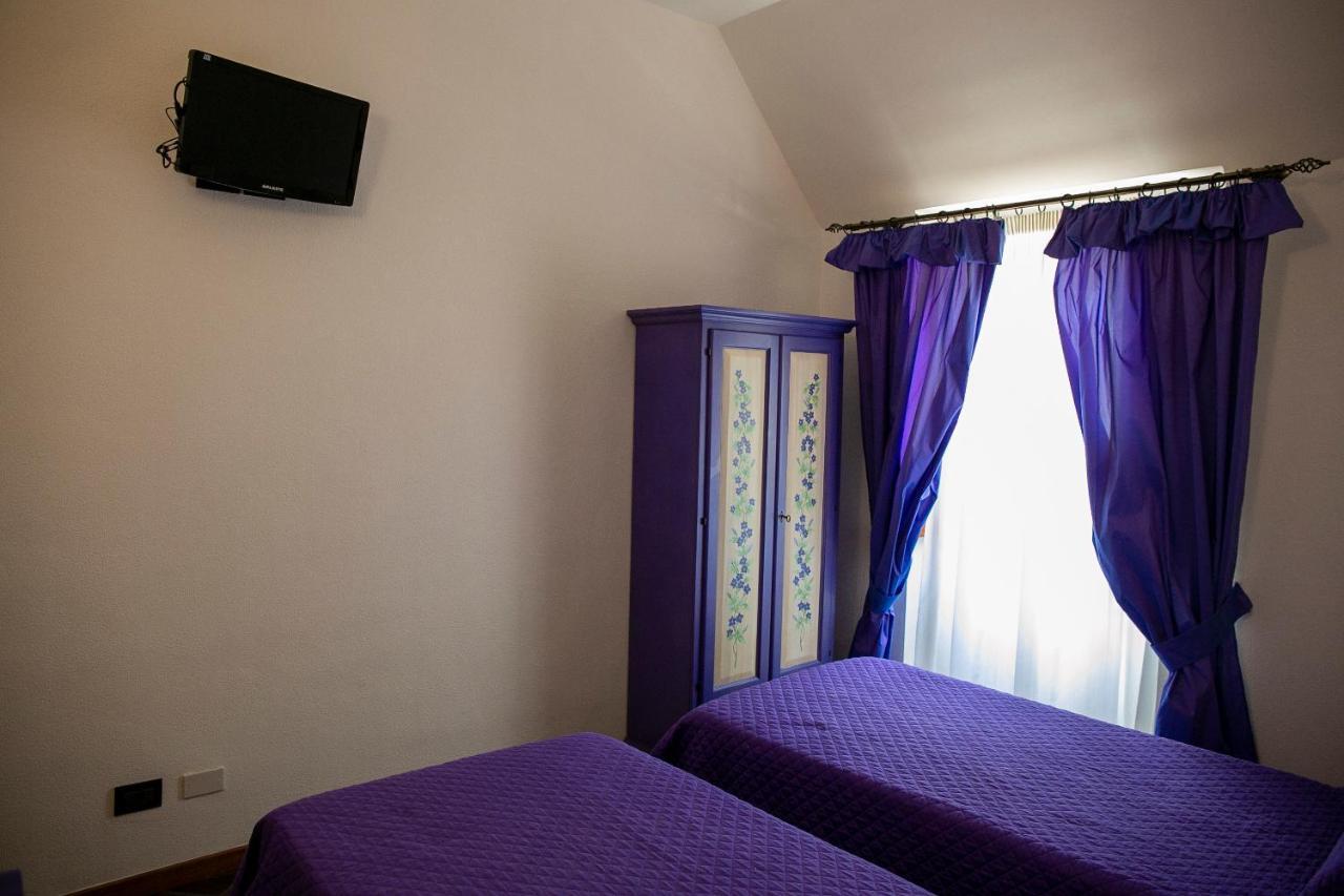 La Villetta Food & Drink Rooms For Rent - No Reception - LʼAquila Exteriör bild