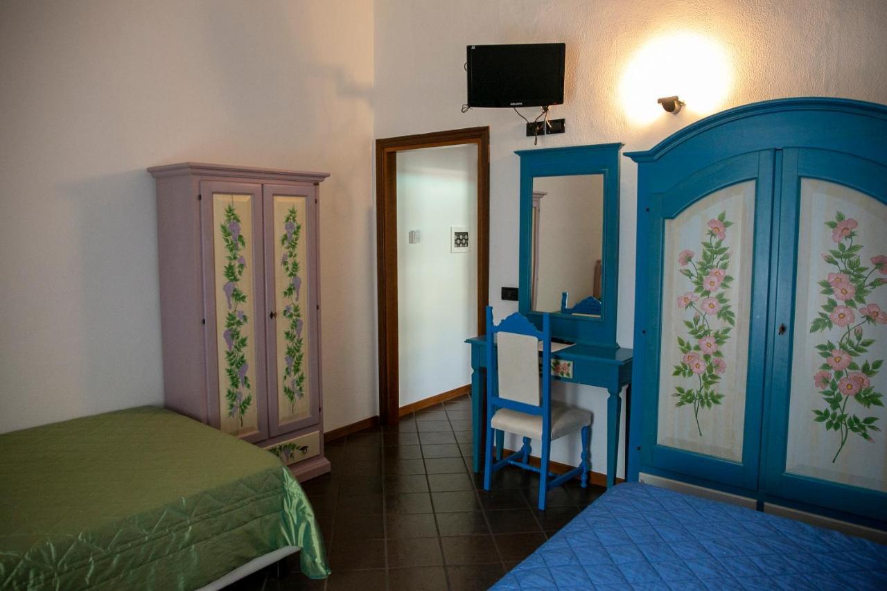 La Villetta Food & Drink Rooms For Rent - No Reception - LʼAquila Exteriör bild