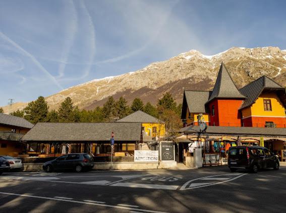 La Villetta Food & Drink Rooms For Rent - No Reception - LʼAquila Exteriör bild